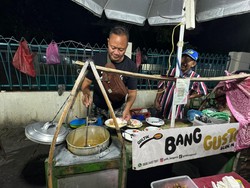 Pedagang Gultik di Bulungan Bertahan Jual Rp 10.000 Sepiring, Segini Omzetnya