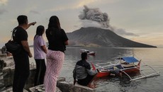 BNPB: 12 Ribu Jiwa Akan Dievakuasi Imbas Erupsi Gunung Ruang Sulut