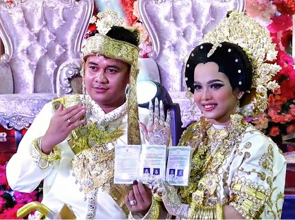 7 Potret Pernikahan Putri DA dengan Pengusaha Batu Bara Abdul Azis di Kalimantan