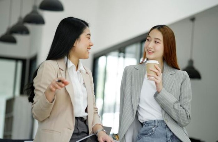 Tips Berbisnis Bareng Sahabat Biar Nggak Saling Baper!