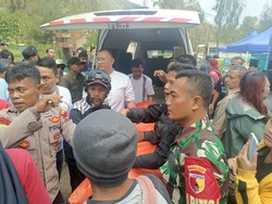 Jatim Sepekan: Nasib Pilu 2 Wisatawan, Jatuh di Ijen-Diperkosa Nelayan