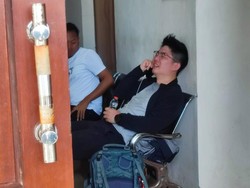 Derai Air Mata Suami Wisatawan Cina yang Jatuh ke Jurang Gunung Ijen