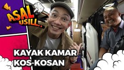 Asiknya John Martin Naik Bus VIP ke Yogyakarta