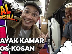 Asiknya John Martin Naik Bus VIP ke Yogyakarta