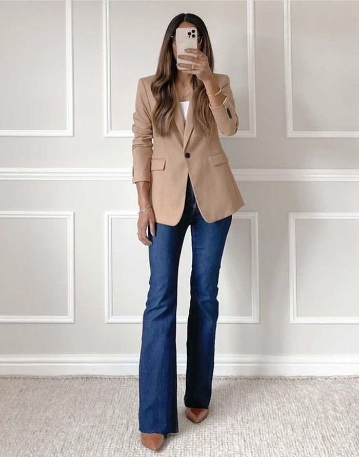 5 Ide Mix & Match dengan Flare Pants, Bikin Tampilan Menarik!