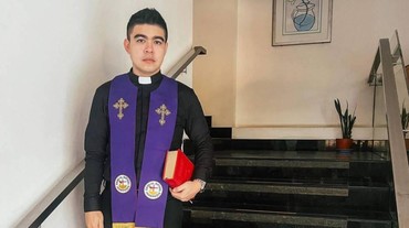 img-title Ini Isi Khotbah Anak Pendeta Gilbert yang Viral, Minta Jamaat Transfer Uang