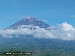 Mengenal 7 Gunung Api Aktif di Jatim, Waspadai Statusnya