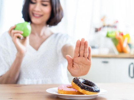 Makanan yang Harus Dihindari Menurut Saran Dokter agar Bunda Awet Muda
