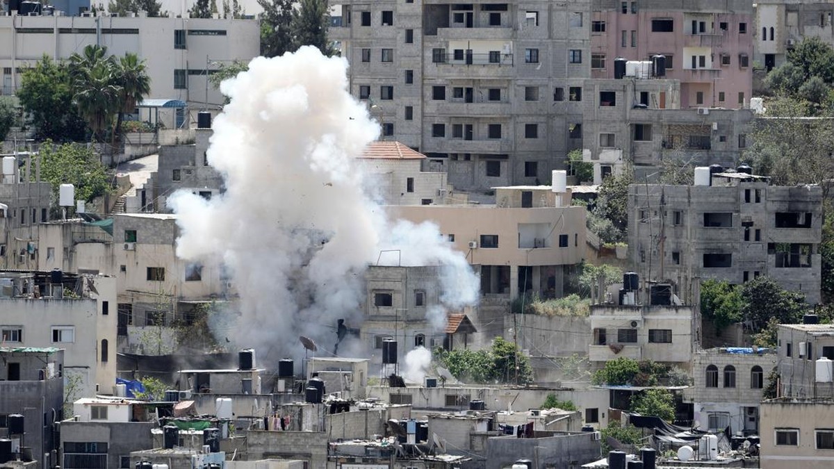 FOTO: Militer Israel Serbu Kamp Nur Shams di Tepi Barat, 14 Tewas