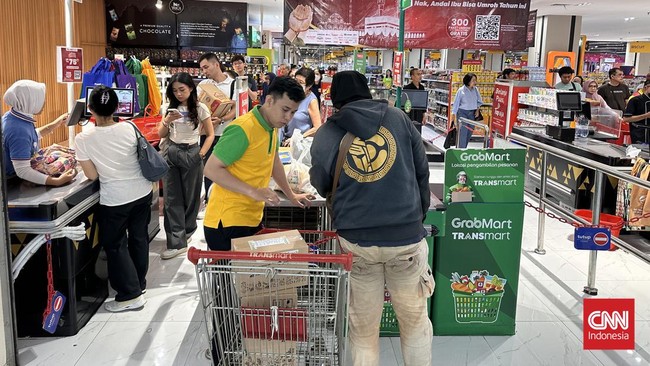 Murah Banget, Aneka Furnitur Mulai Rp200 Ribuan di Transmart Hari Ini Murah banget, jenis furnitur mulai Rp200 ribuan aja di Transmart Full Day Sale hari ini, Minggu (28/4). Cus bawa pulang furnitur idamanmu!