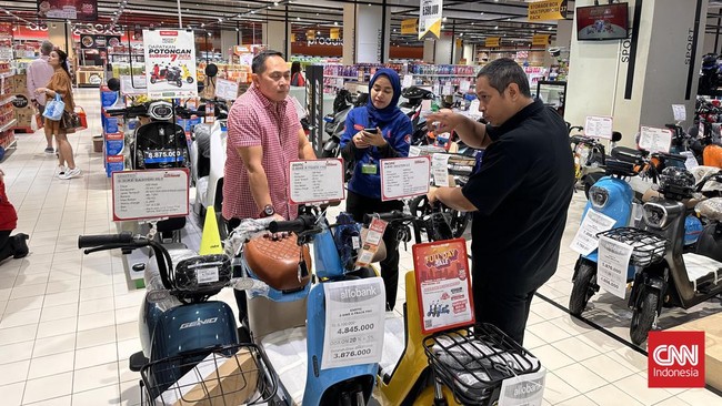 Transmart Jual Sepeda Listrik Murah Mulai Rp3 Jutaan Besok Aneka sepeda listrik didiskon hingga 25% + 20% jadi mulai Rp3 jutaan di gelaran Transmart Full Day Sale besok, Minggu (28/4).