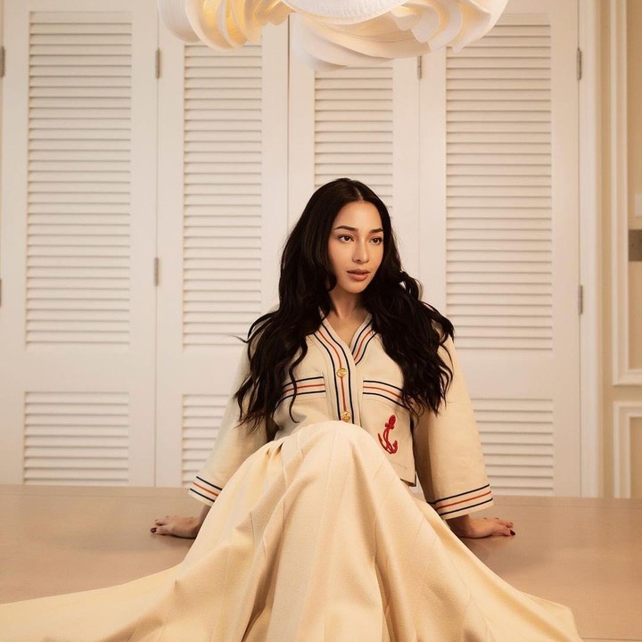 <p>Melalui akun Instagram bisnisnya, Nikita Willy mengunggah potret R.A Kartini dalam rangka merayakan Hari Raya Kartini. Ia pun menyebut bahwa sikap diri sendiri adalah satu-satunya hal yang menjatuhkan. "Banyak hal yang bisa menjatuhkanmu. Tapi satu-satunya hal yang benar-benar dapat menjatuhkan adalah sikapmu sendiri. -R.A Kartini," ujarnya. (Foto: Instagram: @nikitawillyofficial94)</p>