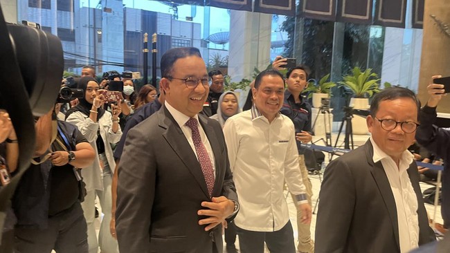 Anies Baswedan bertemu Ketua Umum NasDem Surya Paloh usai Mahkamah Konstitusi membacakan putusan sengketa hasil Pilpres 2024.
