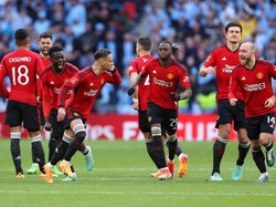 MU Menang Adu Penalti: Tindakan Harry Maguire Dipuji, Antony Dicaci