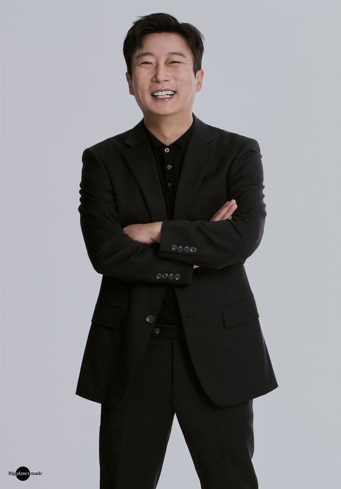 Bagi pecinta variety show, terutama New Journey to the West dan Knowing Bros, tentu tak asing dengan sosok komedian ini. Lee Soo Geun menjadi artis pertama yang bergabung dengan BPM Entertainment di tahun 2024 ini./ Foto: instagram.com/bpm_ent_official