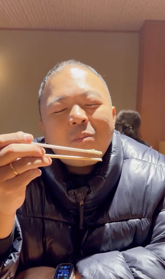 Bikin Chef Arnold KO di Ring Tinju, Ini Sosok Codeblu Saat Review Kuliner