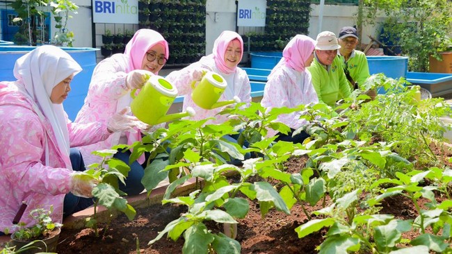 Memperingati Hari Kartini, BRI menegaskan misinya untuk memfasilitasi wanita tangguh dalam menwujudkan keluarga sejahtera dan lingkungan yang lestari.