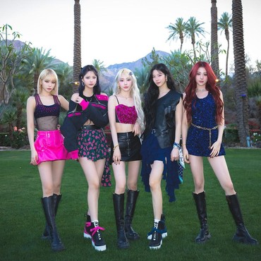 Lirik Lagu HOT - LE SSERAFIM