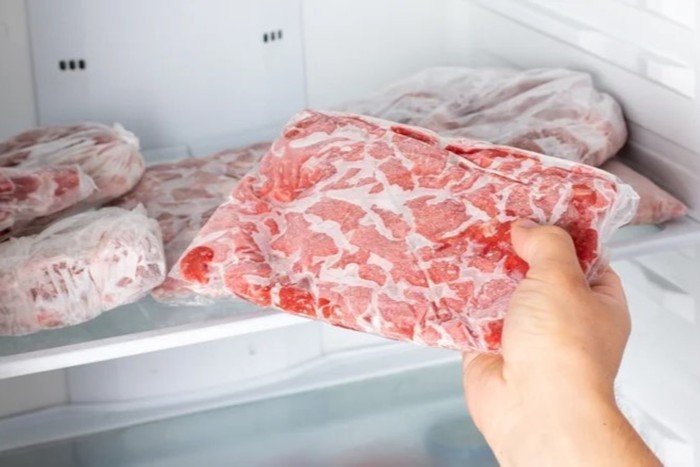 8 Cara Menghangatkan Makanan yang Baru Keluar dari Kulkas