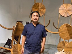 Merayakan Kursi