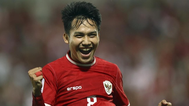 Timnas Malaysia U-23 tersingkir dari ajang Piala Asia U-23. Netizen Malaysia lalu mengungkapkan rasa iri mereka terhadap performa Timnas Indonesia U-23.