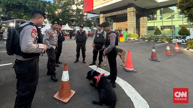 MK diketahui membacakan putusan sela atau putusan dismissal sengketa hasil Pilkada serentak 2024 dalam sidang dua hari ini, yakni Selasa (4/2) dan Rabu (5/2).