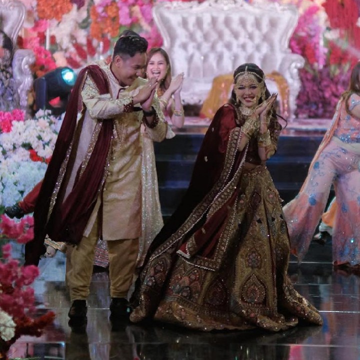 <p>Dalam keterangan foto unggahannya, Putri menyebut jika pernikahan impian yang selama dibayangkannya akhirnya dapat terwujud. "<em>Wedding dream</em> aku terwujud," tulisnya seperti dikutip dari akun Instagram pribadi Putri. (Foto: Instagram @da4_putri03) <br /><br /><br /></p>