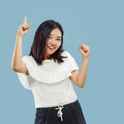 Ramalan Zodiak Minggu Ini: Hubungan, Karier, dan Keuangan di 22-28 April 2024