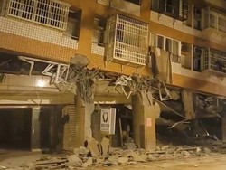 Rumah hingga Pabrik di Taiwan Ambruk Diguncang Gempa