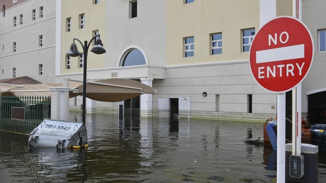 FOTO: Dubai Masih 'Kewalahan' usai Diterjang Hujan hingga Banjir
