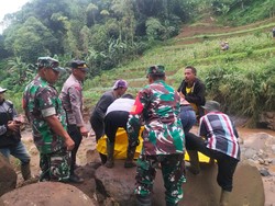 Terseret Arus Banjir, Yayan Ditemukan Tewas di Pacet Bandung