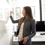 Si Paling Rasional! Ini Dia 5 Zodiak yang Punya Pemikiran Paling Logis