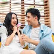 Suka dengan Kata-kata Manis, 5 Zodiak Punya Love Language Words of Affirmation
