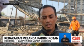 VIDEO: Kebakaran Melanda Pabrik Rotan