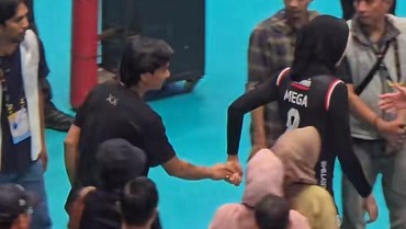 img-title Langka, 7 Momen Bucin Megawati Hangestri Kenalkan Pacar ke Tim Red Sparks