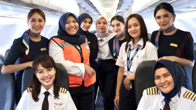 Menyambut Hari Kartini, Pelita Air menghadirkan penerbangan spesial 'Kartini Flight' dengan pilot dan awak kabin seluruhnya perempuan.