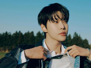 Doyoung NCT Resmi Melangsungkan Debut Solo dengan Merilis Album 'Youth'