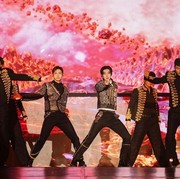 Sukses Gemparkan Panggung, Simak Keseruan Konser TVXQ '20&2' di Indonesia!