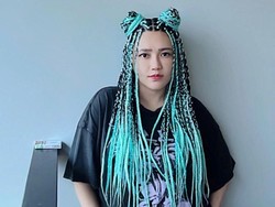 Daftar Lagu Hits Via Vallen Beserta Lirik hingga Profil Sang Pedangdut
