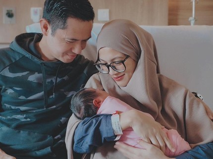 8 Cara Dapatkan Kolostrum Melimpah setelah Melahirkan seperti Alyssa Soebandono