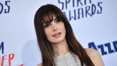 Anne Hathaway Kenang Cium 10 Pria Kala Audisi Film: Menjijikkan