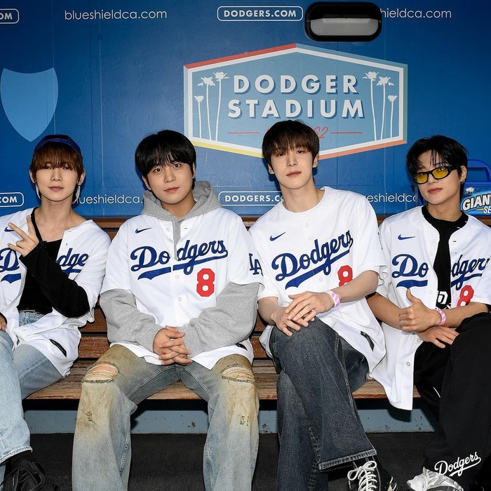 Tak semua anggota, melainkan hanya Yunho, Yeosang, Wooyoung dan Jongho yang mendapatkan kesempatan untuk menjadi tamu dalam pertandingan baseball antara New York Mets melawan LA Dodgers/ Foto: instagram.com/dodgers