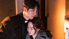 Honey Lee dan Kim Sung-kyun Ikut Kim Nam-gil Bintangi Fiery Priest 2
