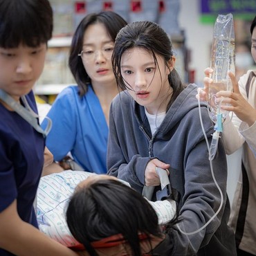 Spin-off 'Hospital Playlist' Perdana Tayang Musim Panas 2025