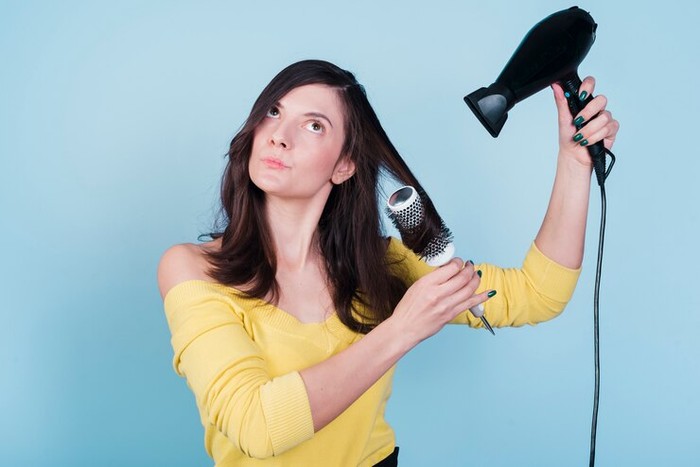 Jenis-jenis Sisir Rambut Beserta Fungsinya, Jangan Salah Pakai!