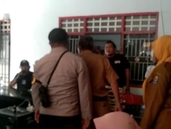 Warga Baltar Jeneponto Bingung gegara Kades Nonaktif-Plh Saling Klaim Jabatan