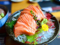 4 Cara Makan Ala Warga Jepang Biar Panjang Umur, Stop Sebelum Kenyang