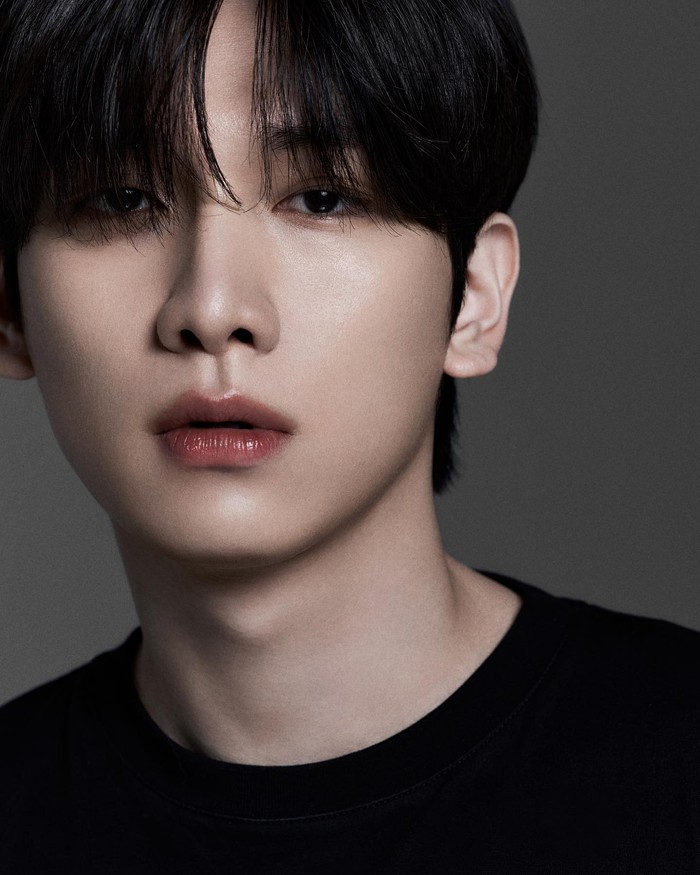 Maknae VIXX, Hyuk menjadi anggota terakhir yang masuk militer pada 18 April lalu. Sebelum penuhi kewajibannya, Hyuk menggelar fan concert bertajuk Home pada 30 Maret lalu./ Foto: instagram.com/hsh0705