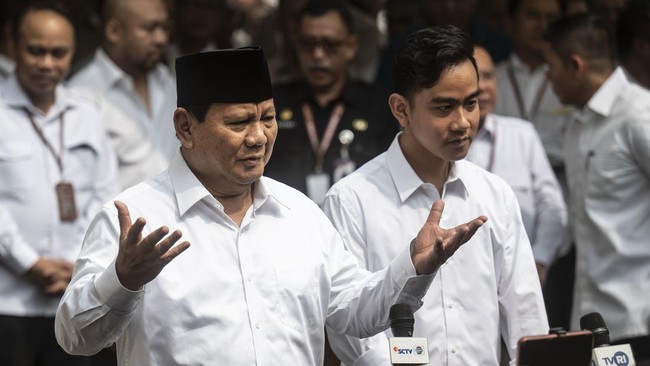 Prabowo mengatakan kritik dari media kadang terasa tajam, tapi kebebasan pers merupakan syarat mutlak dalam demokrasi.
