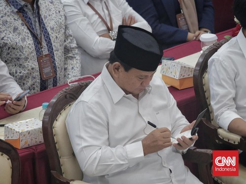 Prabowo Gelar Ratas Bahas Cuaca Ekstrem hingga Sekolah Rakyat